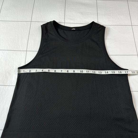 Lululemon Top Womens 4/6 Black Breeze by Muscle Cropped Tank Athletic Gym Active - Picture 5 of 6